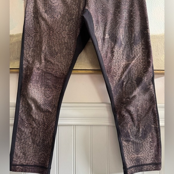 LULULEMON Wunder Under Crop II *Full-On Luon Golden Godess Cashew Multi Size 6 - Picture 7 of 11